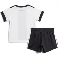 Camisa de Futebol Alemanha Equipamento Principal Infantil Mundo 2022 Manga Curta (+ Calças curtas)